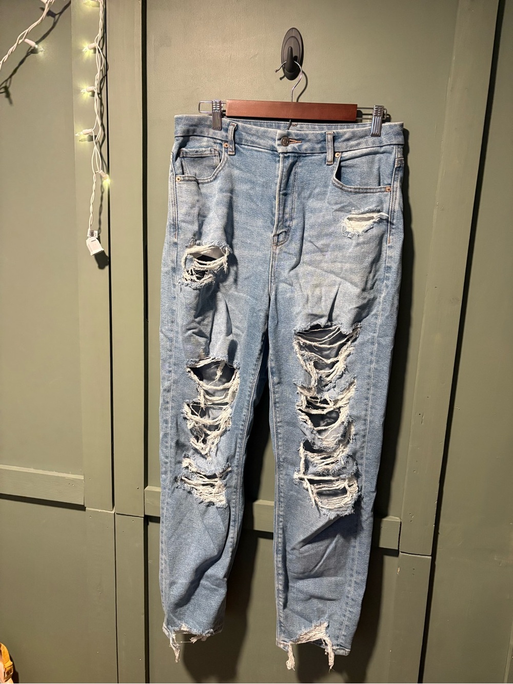 American Eagle Outfitters Light Blue High-Rise Ripped Jeans
